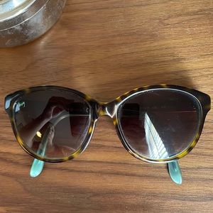 Kate speaker New York sunglasses